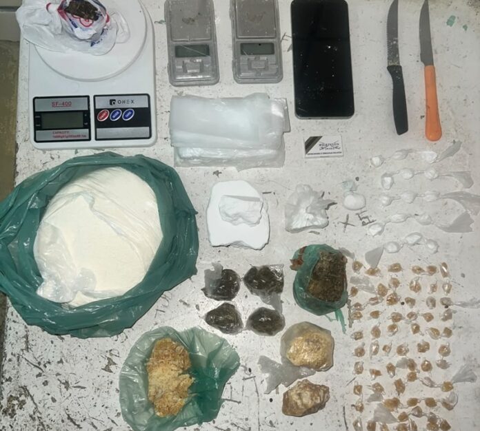 policia-prende-suspeito-por-trafico-de-drogas-em-teixeira-de-freitas