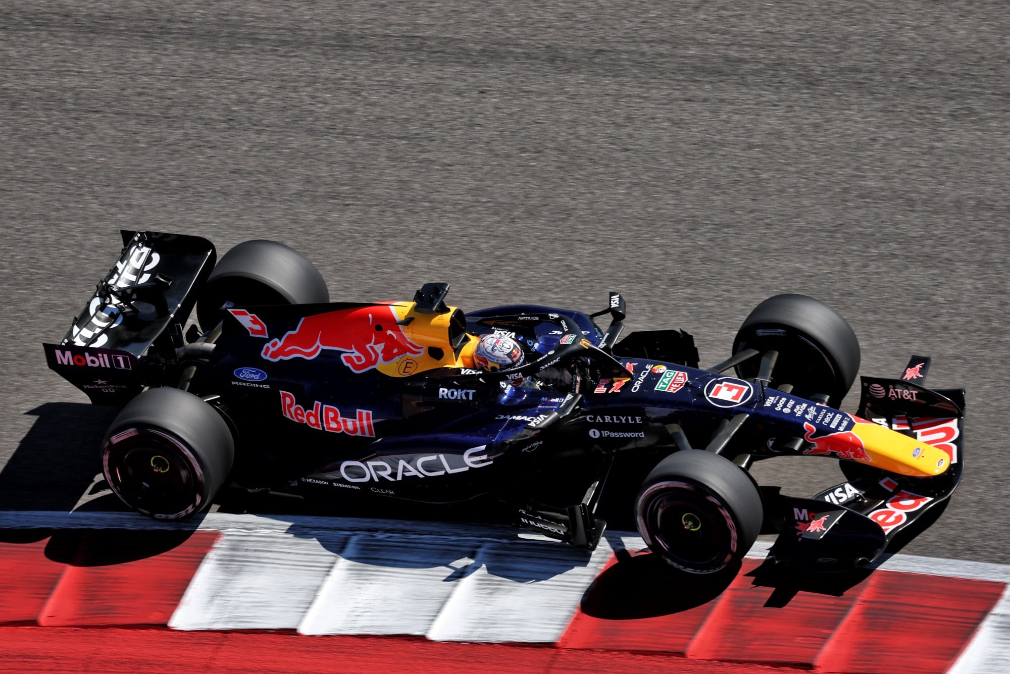 F1: Red Bull identifica problema nos pneus e ajustes em Austin