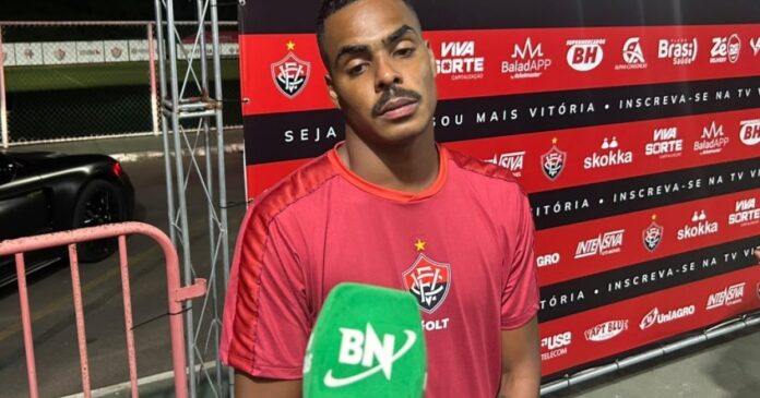 caique-reconhece-queda-de-rendimento-do-vitoria-e-traca-meta:-primeira-vitoria-fora-de-casa