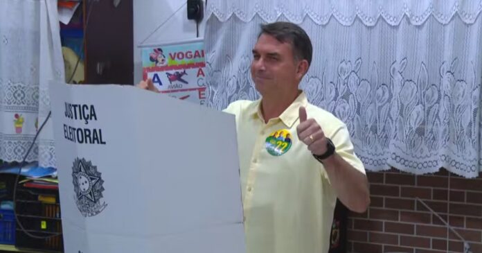 rio-de-janeiro-registra-voto-de-flavio-bolsonaro-nas-eleicoes-2026