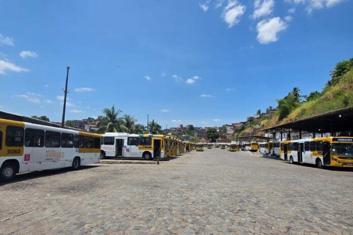 eleicoes:-mp-identifica-retencao-de-onibus-em-salvador-e-fixa-prazo-ao-municipio