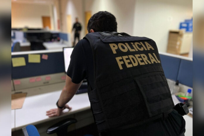 pf-solicita-cooperacao-da-argentina-para-checar-viagem-possivel-de-flavio