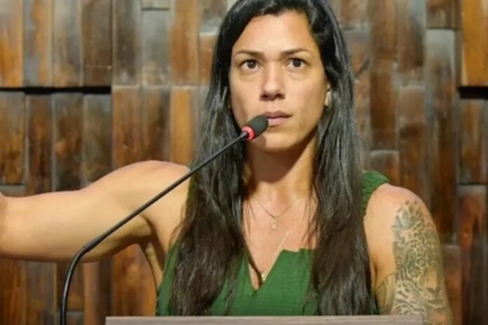 justica-determina-que-deputada-do-pl-apague-publicacoes-que-incentivam-a-demissao-de-petistas