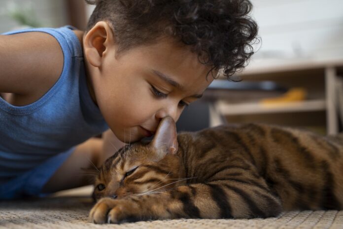 estrategias-para-promover-a-convivencia-harmoniosa-entre-criancas-e-pets-em-casa