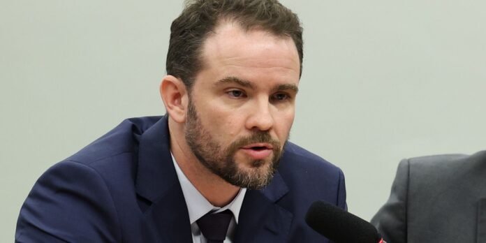 governo-mira-meta-fiscal-via-dialogo,-afirma-durigan