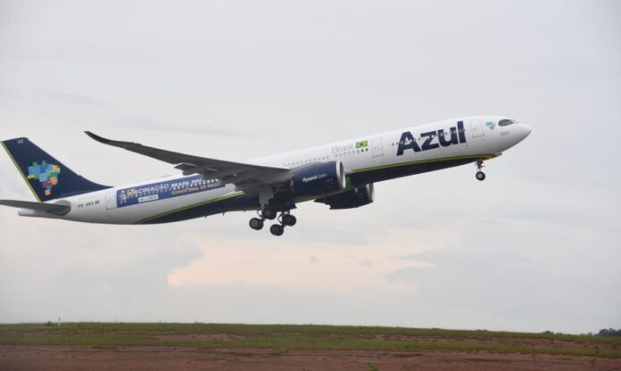 mpt-processa-azul-linhas-aereas-por-assedio-organizacional-e-cobra-r$-3-milhoes