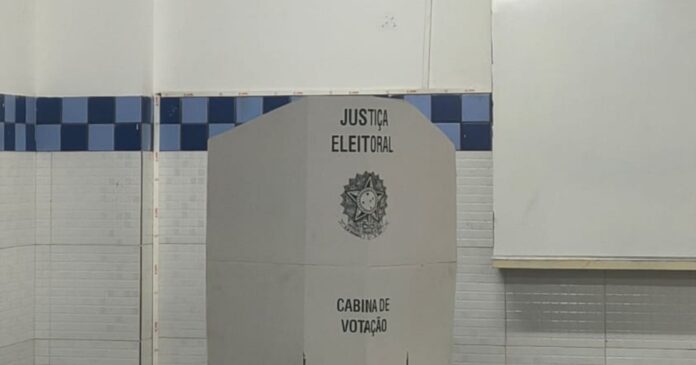 centrao-traca-acordo-com-hugo-motta-para-reformar-o-sistema-eleitoral-e-adotar-o-voto-distrital-misto