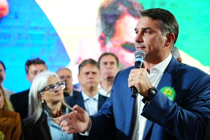 stf-nega-buscas-da-pf-no-endereco-de-flavio-bolsonaro,-em-brasilia