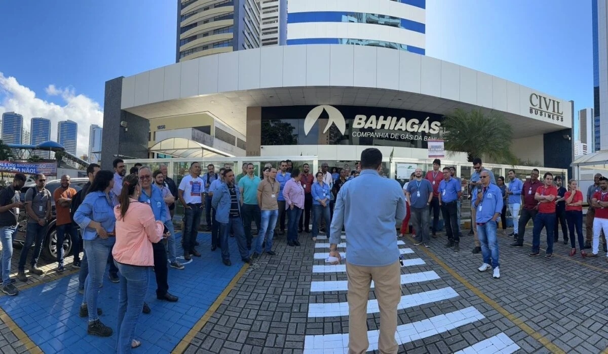 Sindicato ajuíza ação civil pública contra venda de ações da Bahiagás e realiza manifestação