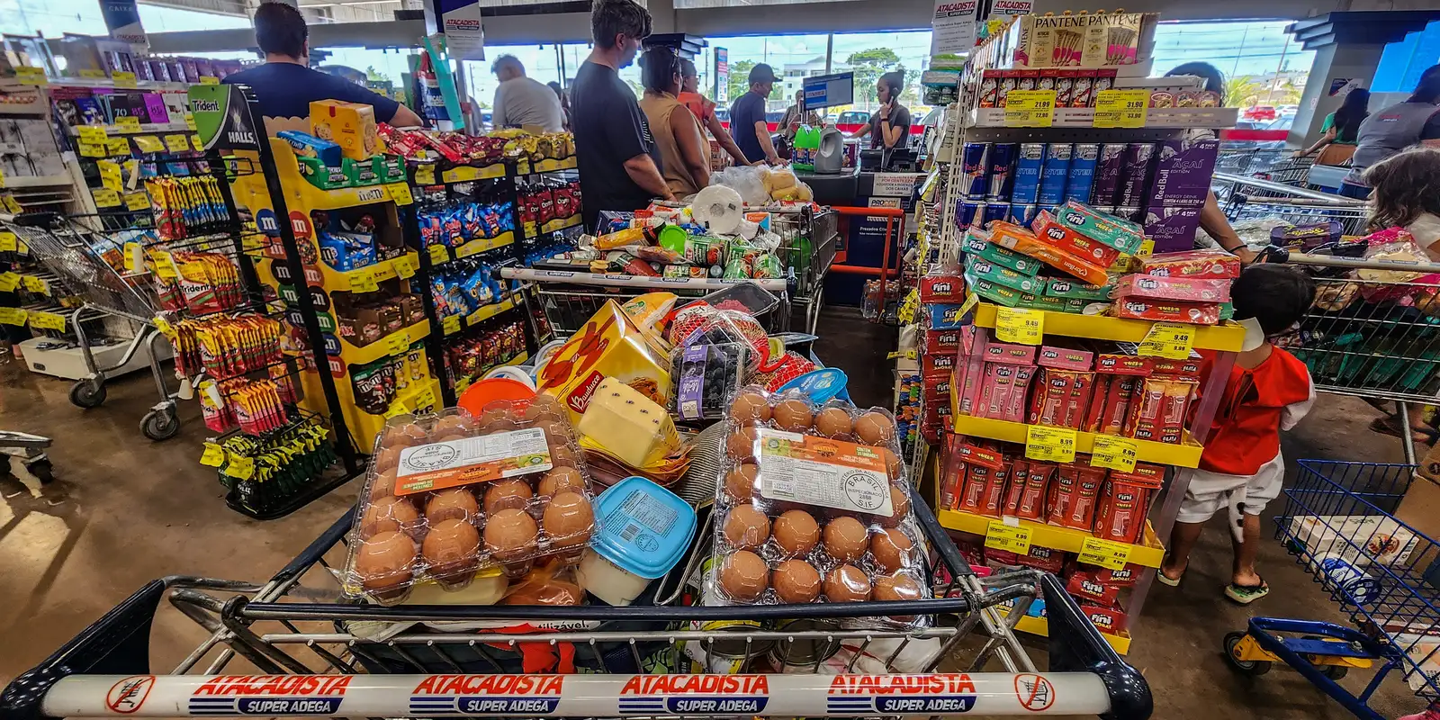 Após a proibição das apostas, Abras aponta aumento no consumo de alimentos no país
