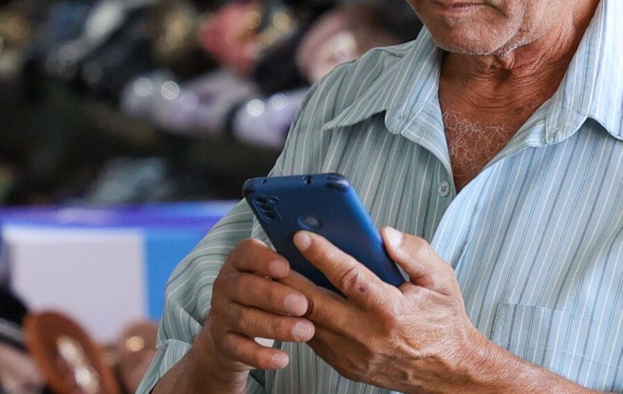 Nova regra obriga biometria facial para usuários de telefonia móvel