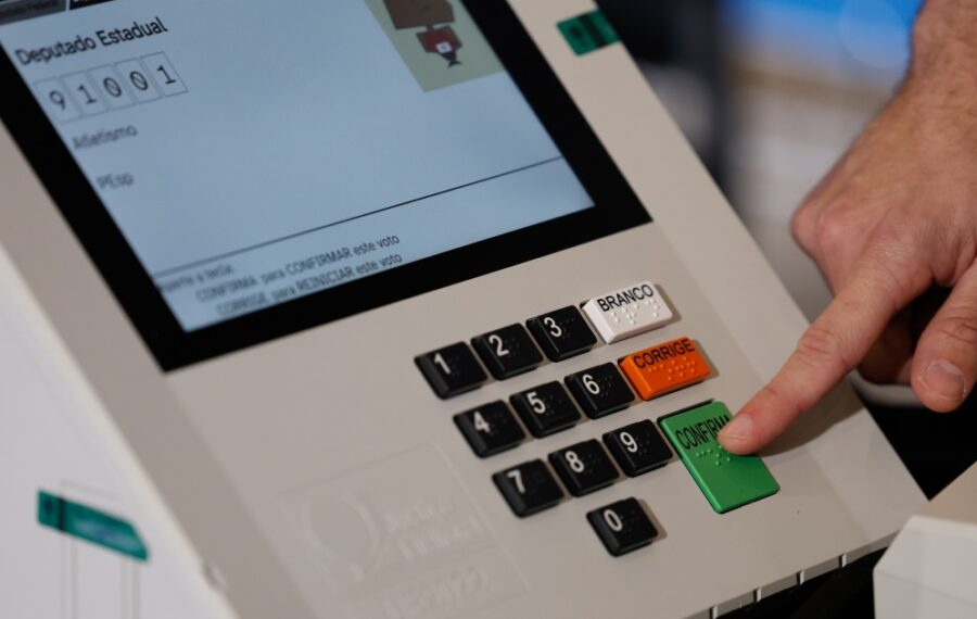 Voto distrital misto: entenda o formato em pauta na Câmara