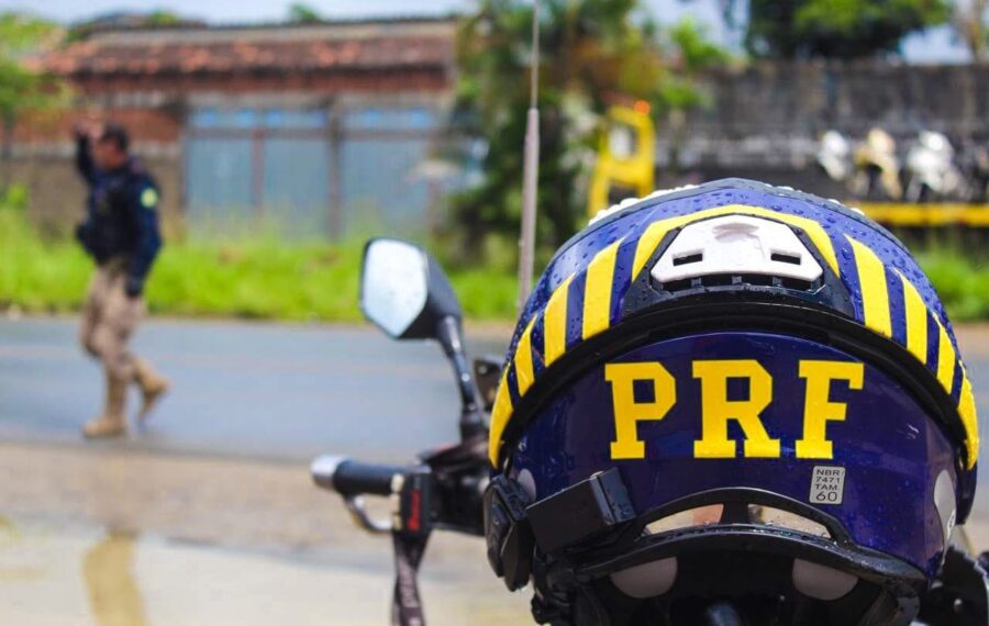 PRF abre operação de trânsito no feriadão em rodovias federais baianas