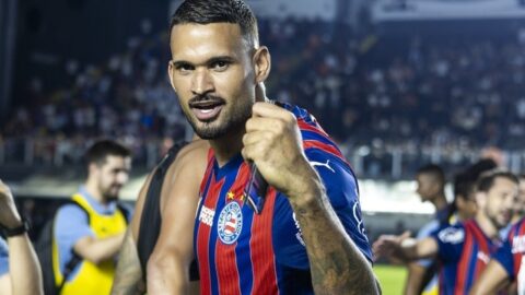 Willian José se desculpa por compartilhar vídeo com ofensas xenófobas
