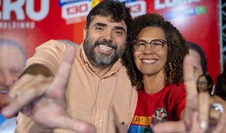 Adolpho Loyola e Fabya Reis reassumem funções no governo Jerônimo