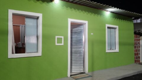 Prefeitura de Salvador entrega 98 moradias; Fazenda Grande IV registra quase 400 casas reformadas