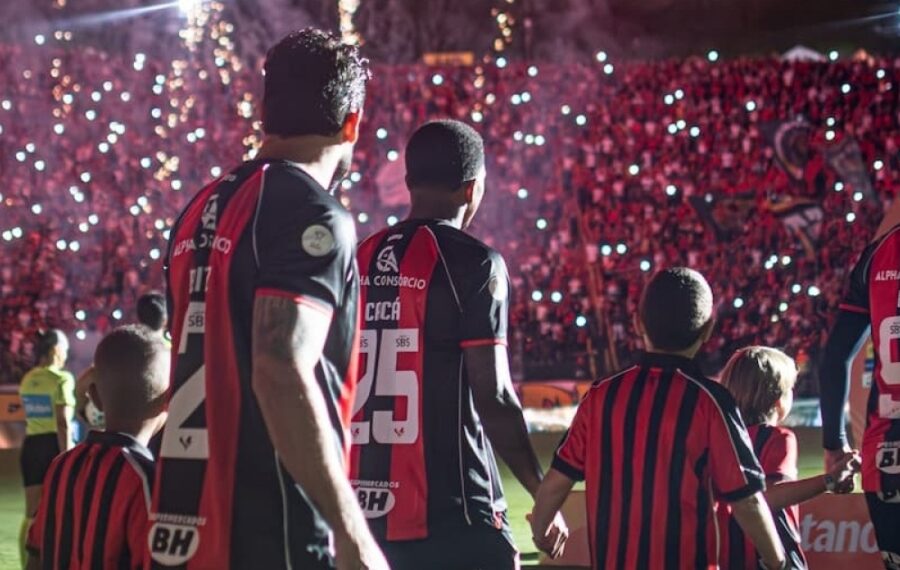 CBF define datas de jogos do Vitória contra Bragantino e Internacional; confira a tabela