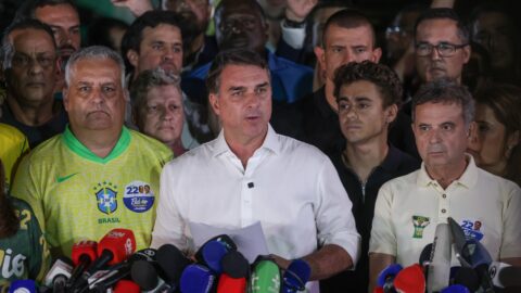 Dono do jato afirma que pagamento pelo voo de fuga de Flávio Bolsonaro partiu de intermediário dos EUA
