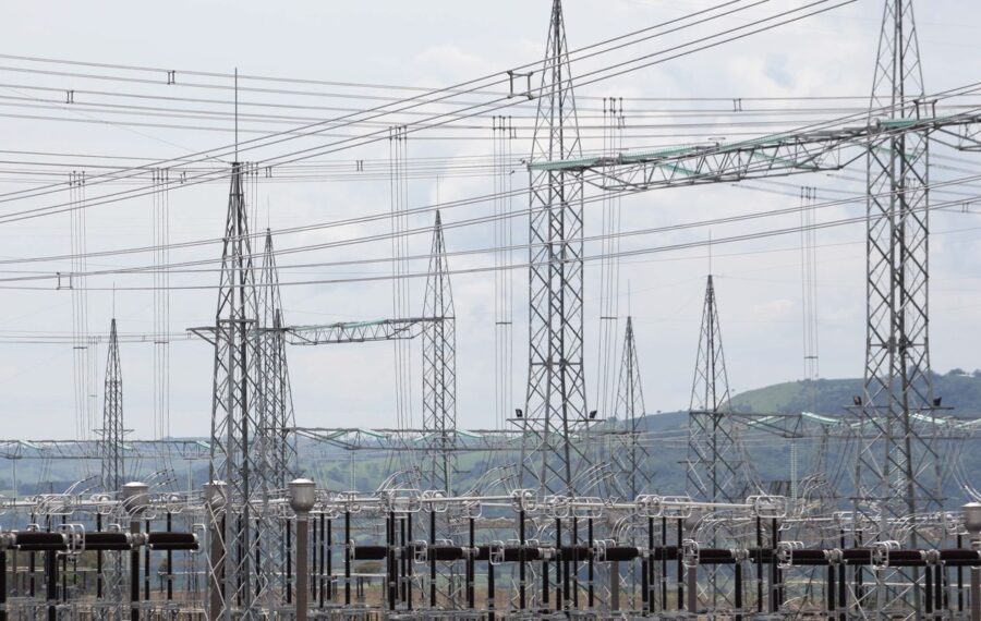 Aneel projeta três leilões de transmissão de energia para 2027