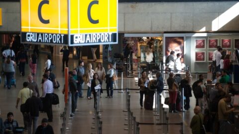 Finados: 2 milhões de passageiros devem passar pelos aeroportos do país