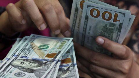 Dólar encerra o pregão em R$ 5,44 com a maior valorização semanal desde 2008