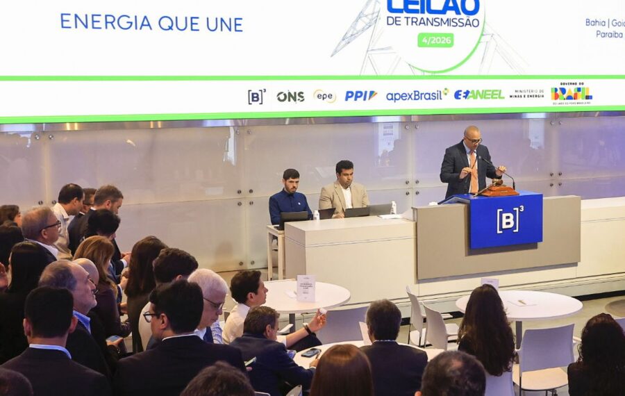 Aneel leiloa oito lotes de transmissão de energia em meio a disputas