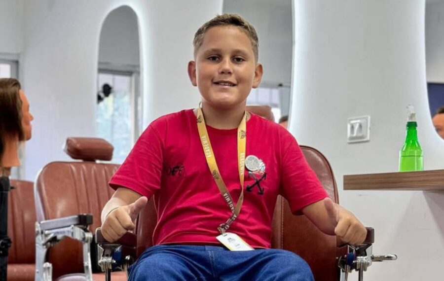 Barbeiro Mirim, jovem com 1 milhão de seguidores, morre a tiros em PE