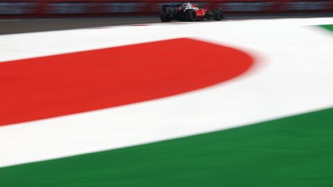 F1: Leclerc comanda treinos no México, porém aponta dificuldades