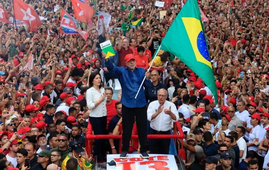 Planalto: Lula decide quem fica no ministério do quarto mandato