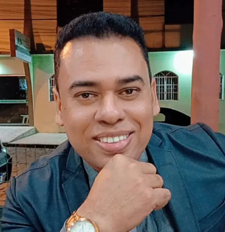 Morre aos 51 anos o radialista Alex Azevedo, em Prado