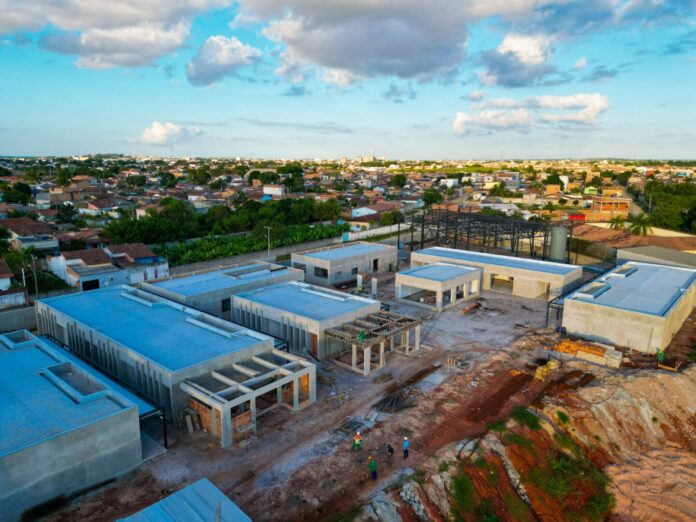 educacao-de-qualidade:-prefeitura-avanca-com-obra-de-escola-padrao-fnde
