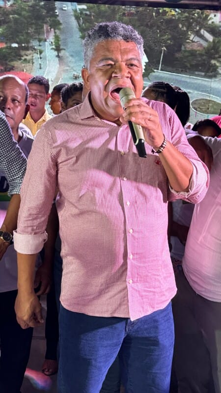 Multidão lota evento da pré-candidatura de Zico à reeleição de prefeito em Alcobaça 32 DJI 20240629 174545 423