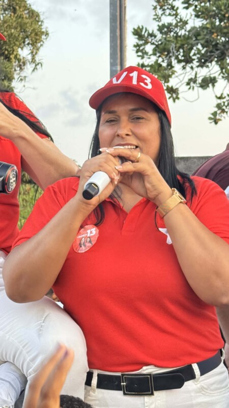 Vaninha realiza caminhada com presença de Jerônimo Rodrigues declarando apoio à sua campanha em Caravelas 23 IMG 2717