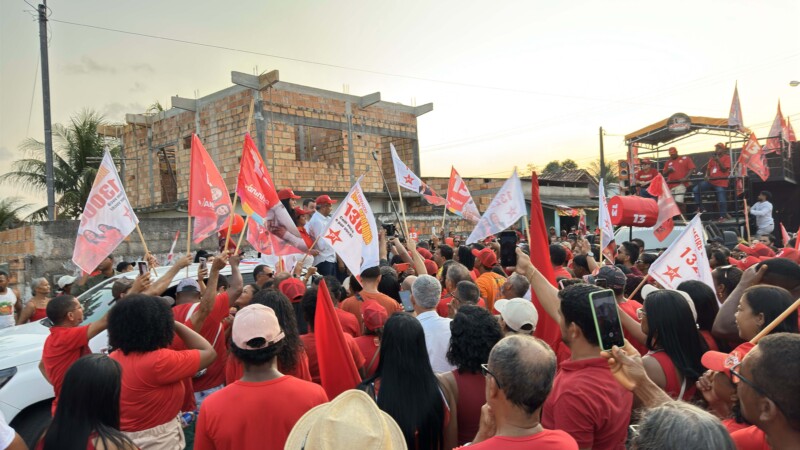 Vaninha realiza caminhada com presença de Jerônimo Rodrigues declarando apoio à sua campanha em Caravelas 19 IMG 2742
