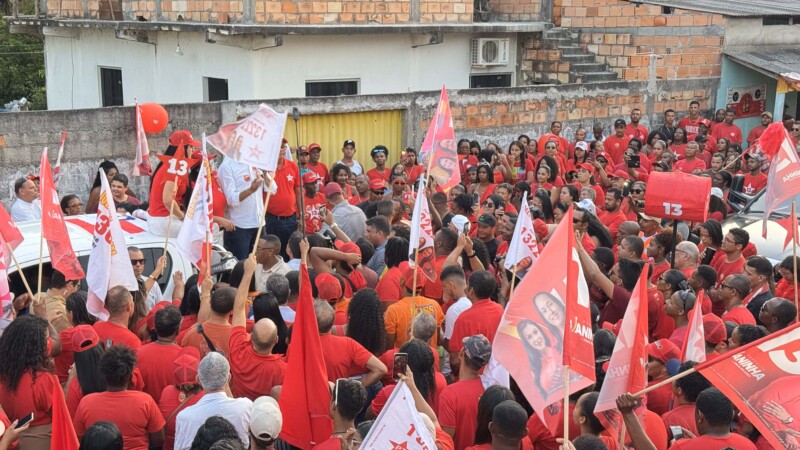 Vaninha realiza caminhada com presença de Jerônimo Rodrigues declarando apoio à sua campanha em Caravelas 17 IMG 2747