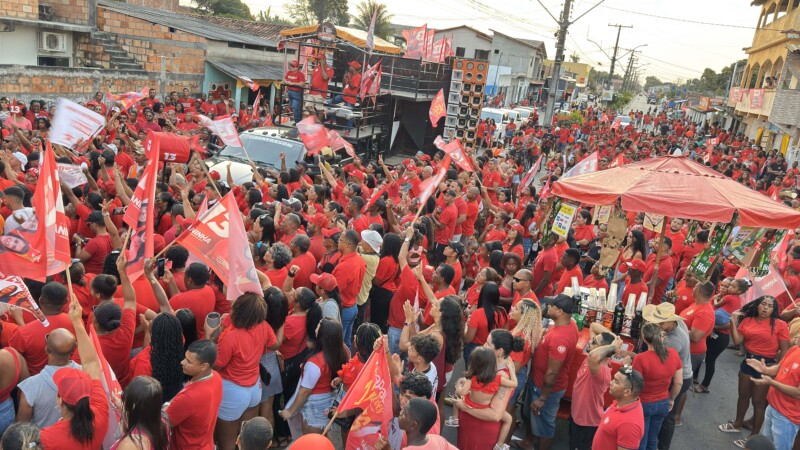 Vaninha realiza caminhada com presença de Jerônimo Rodrigues declarando apoio à sua campanha em Caravelas 13 IMG 2759