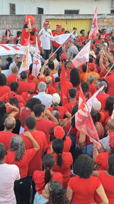 Vaninha realiza caminhada com presença de Jerônimo Rodrigues declarando apoio à sua campanha em Caravelas 11 IMG 2766