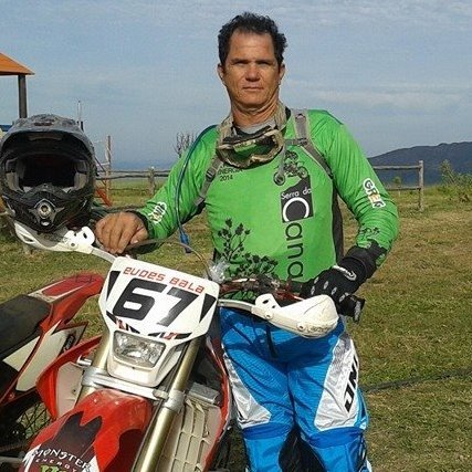 Turista mineiro morre durante voo sobre as falésias de Prado