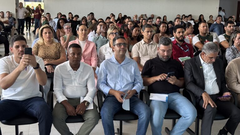 Encontro reúne em Teixeira de Freitas gestores e lideranças com foco no desenvolvimento da região extremo sul da Bahia