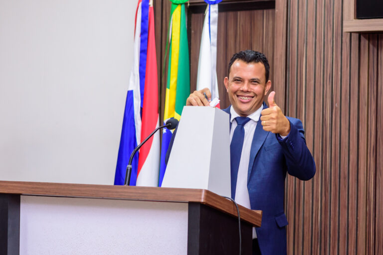 Presidente da Câmara de Alcobaça é eleito na nova diretoria da União dos Vereadores do Extremo Sul da Bahia