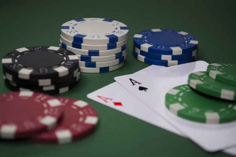 Dados revelam preferências e retornos dos jogadores nas mesas de blackjack online