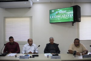 Câmara de Caravelas reúne vereadores e contratados para iniciar gestão com transparência 8 IMG 7909