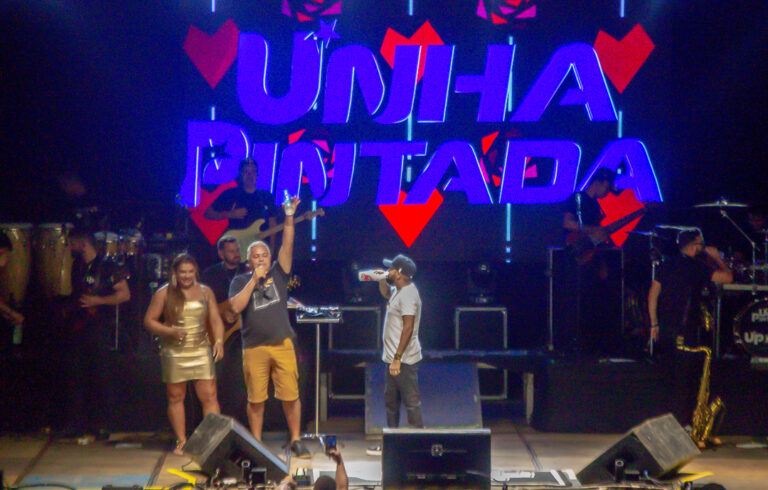 Unha Pintada realiza um show emocionante no carnaval 2025 de Alcobaça