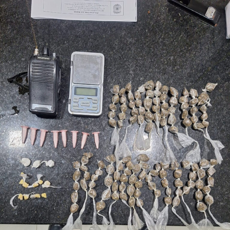 Policiais apreendem droga em Eunápolis