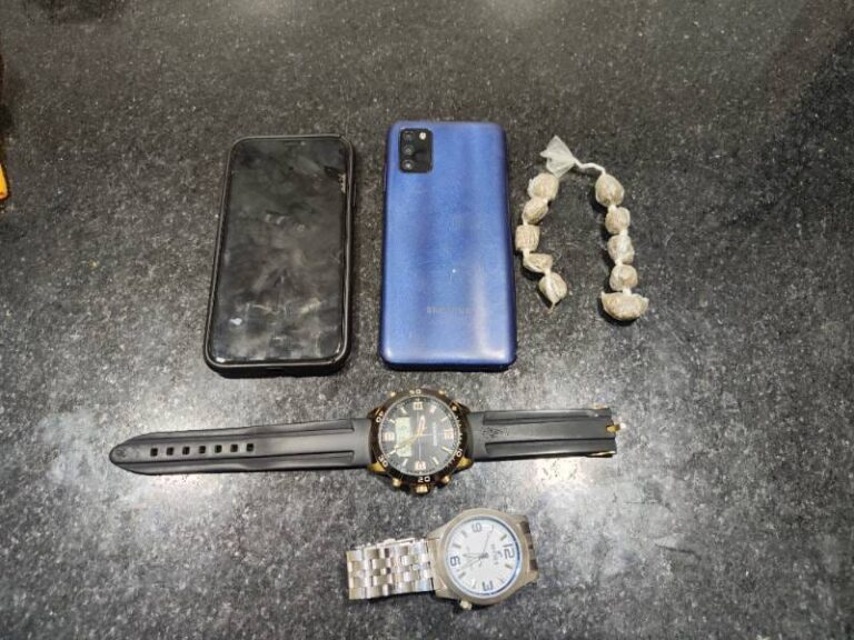 Suspeitos são detidos por tráfico de drogas em Eunápolis