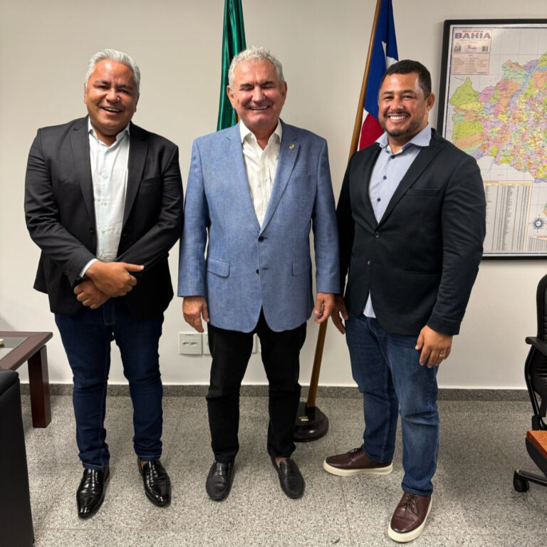 Prefeito Zico de Baiato busca em Brasília novos recursos para saúde e educação de Alcobaça