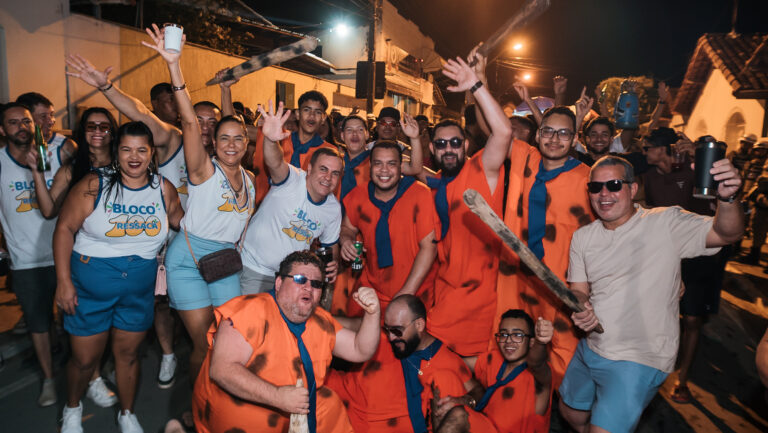 Festa dos 63 anos de Lajedão encerra com multidão nas ruas ao som de Jarley Rosa no estilo micareta