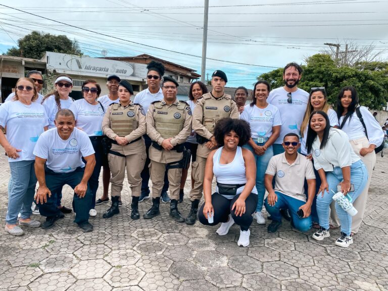 18ª Caminhada da Paz conta com forte adesão da comunidade escolar e autoridades de Prado