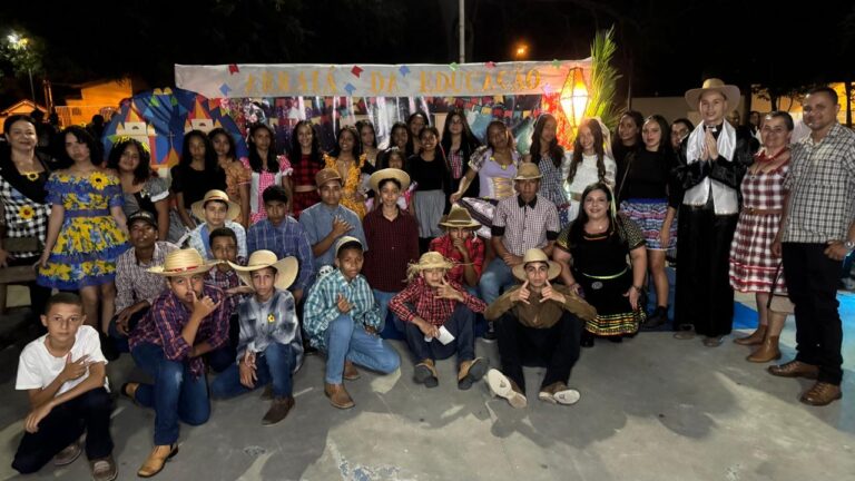 Lajedão realiza Arraiá da Educação com desfile estudantil, quadrilhas juninas e comidas típicas
