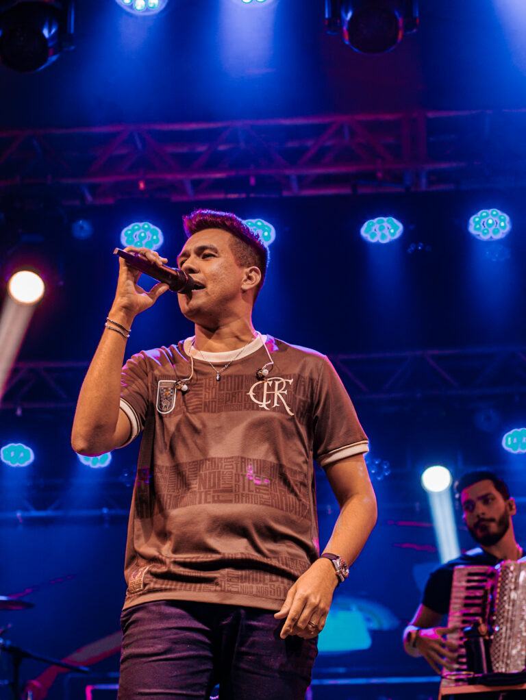 Vitor Fernandes e Raneychas encerram a Festa de Agosto 2025 em Alcobaça